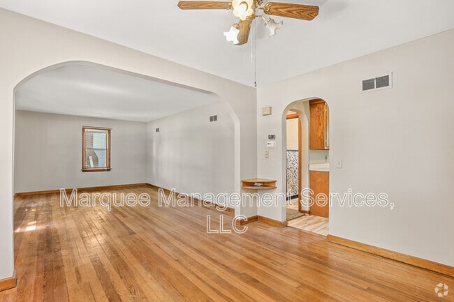 Building Photo - 534 Wilson St Rental