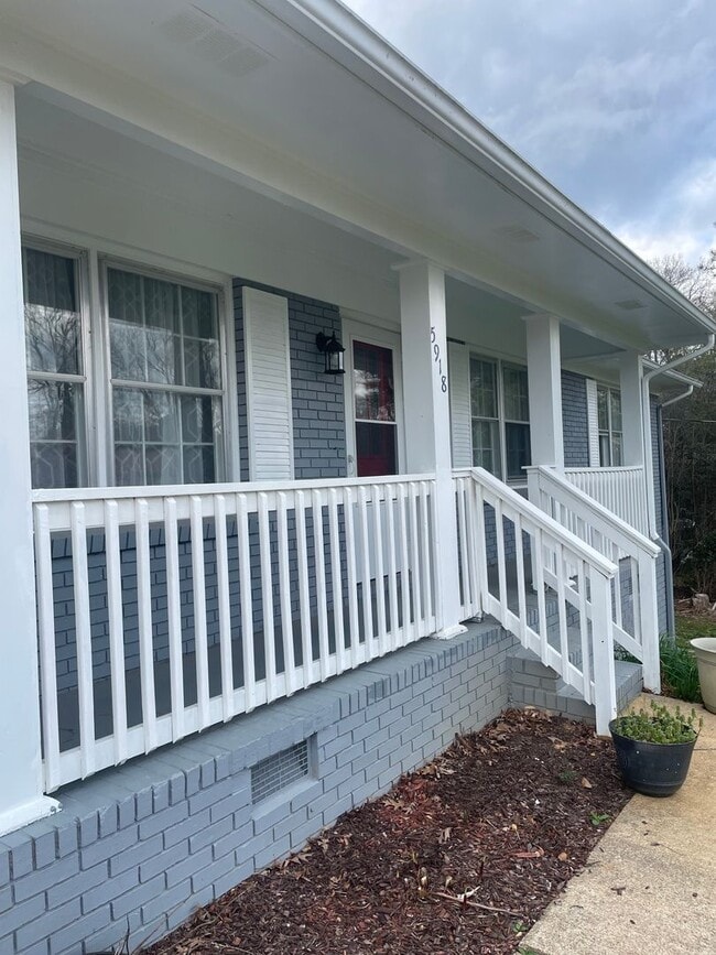 Photo - 5918 Medders St