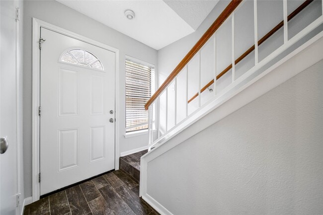 Photo - 10 E Willowood Ct