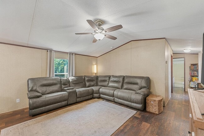 Photo - 106 County Road 3755