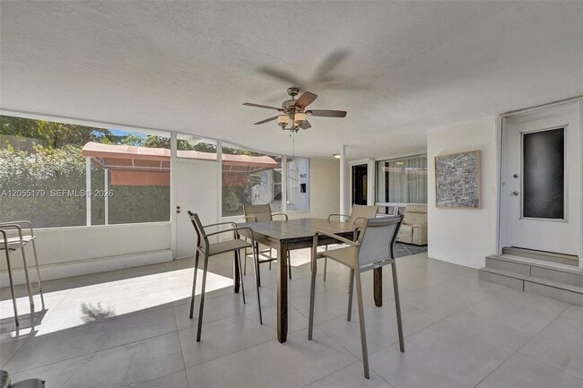 Photo - 9072 Froude Ave