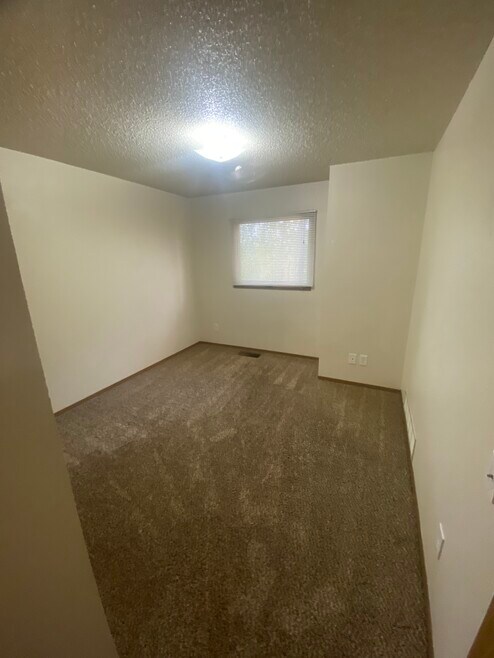Tudor Park Apartments