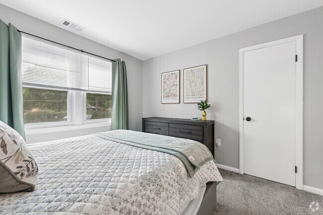 2BR, 1.5BA - 925SF - Second Bedroom