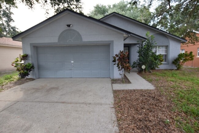 Building Photo - Recently Renovated 3 Bed 2 Bath Home for Rent in Apopka, FL!