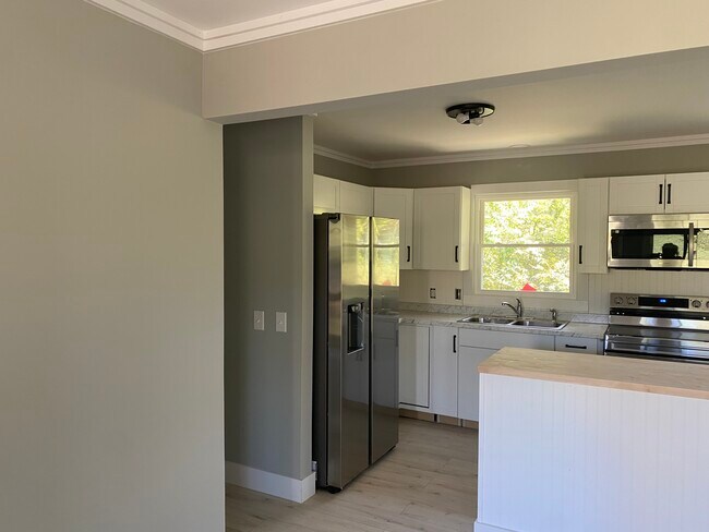 Photo - 414 1st Ave E