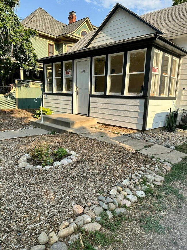 Photo - 436 E 6th St