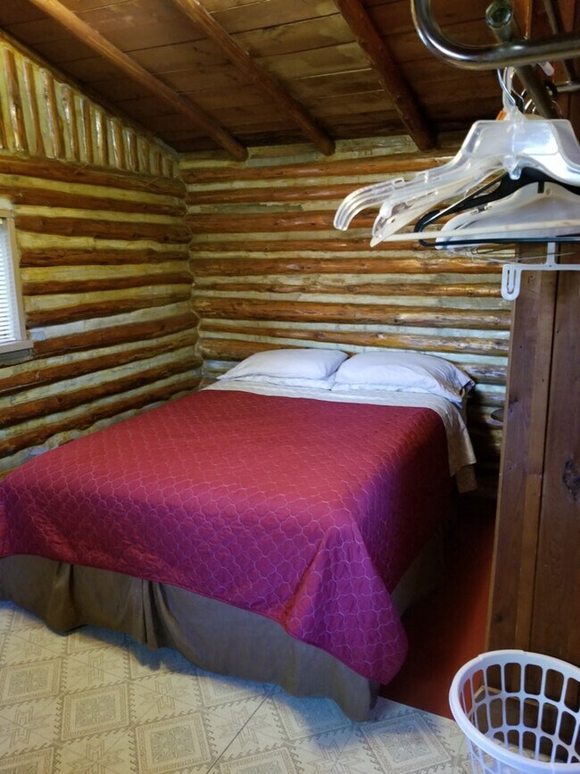 Photo - 3050 J Maddy Pky Apartamentos Unidad #2 Tonawanda Cabin