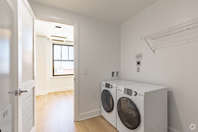Full-Size Washer & Dryer