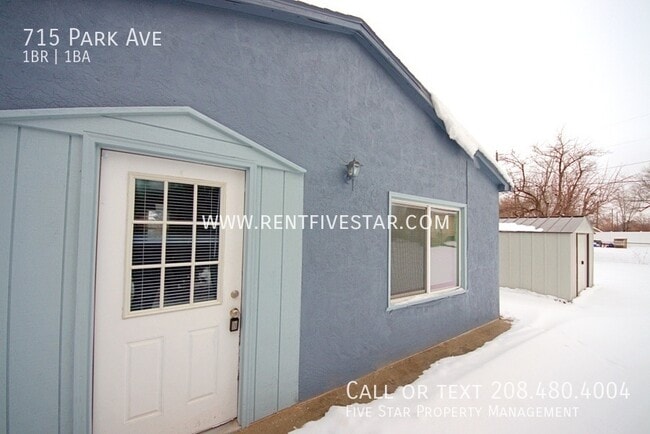 Photo - 715 Park Ave