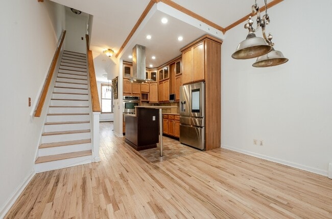 Dining room into kitchen