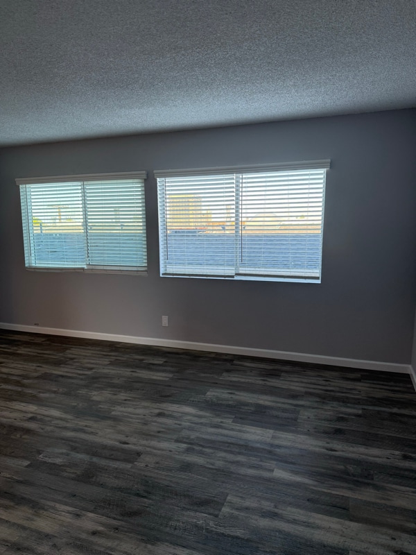 Photo - 966 W 11th St Unit R