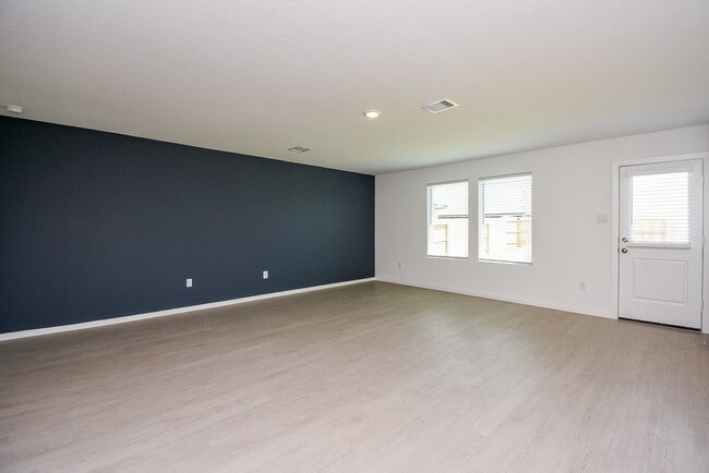 Photo - 6850 Flowering Ginger Ln