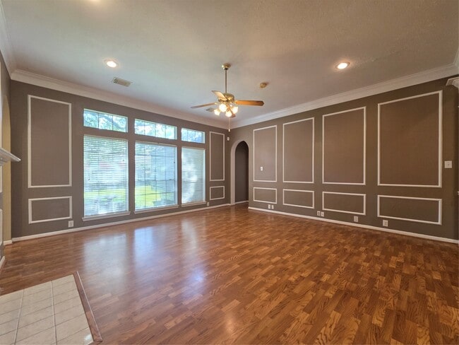 Photo - 6903 Springcrest Ct