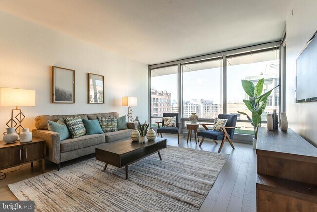 Photo - 1111 24th St NW Unidad 72