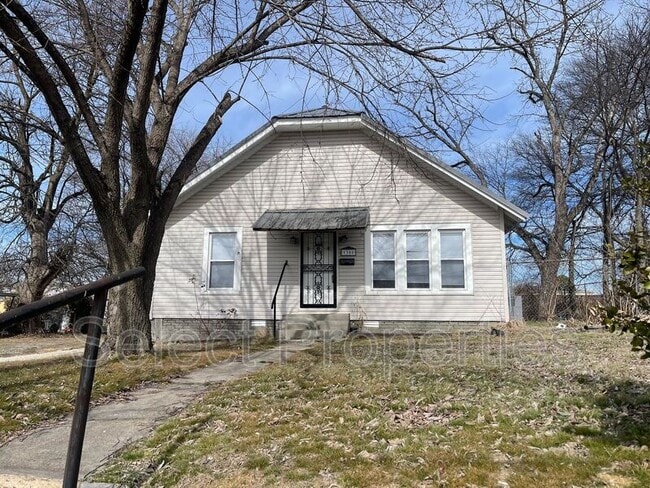 Building Photo - 1300 Aggie Rd