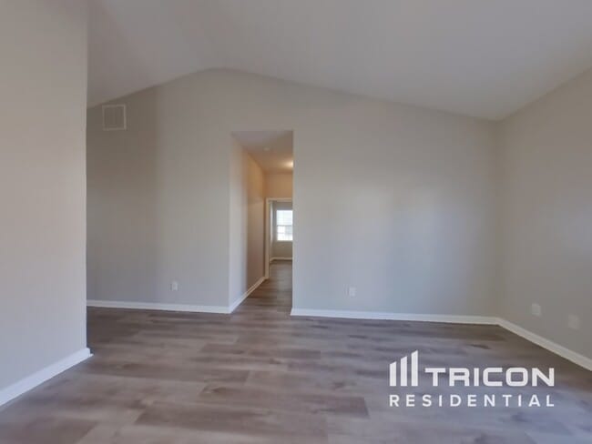 Photo - 1282 Winwood Dr