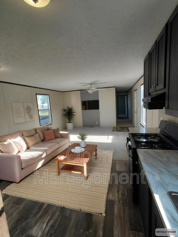 Photo - 301 Mantle Ave