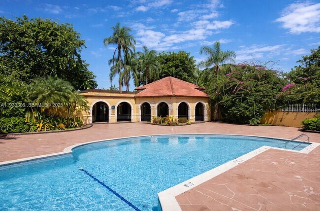 Photo - 15650 SW 80th St Unidad F-301