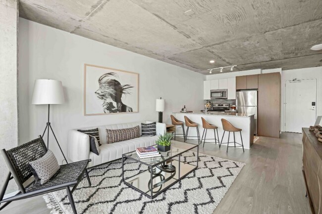 Photo - 2113 S Wabash Ave