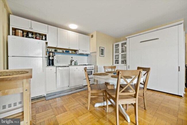 Photo - 2601 Pennsylvania Ave