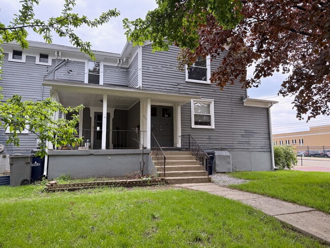 Building Photo - 203 Symphony Way Unit B