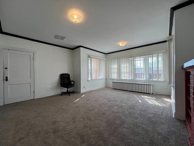 1905 Elmwood Ave Unit 2