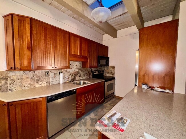 Photo - 3 Bedroom in Central Location in Incline!