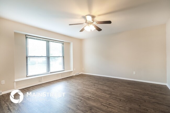 Photo - 1604 N Glen Ellyn St