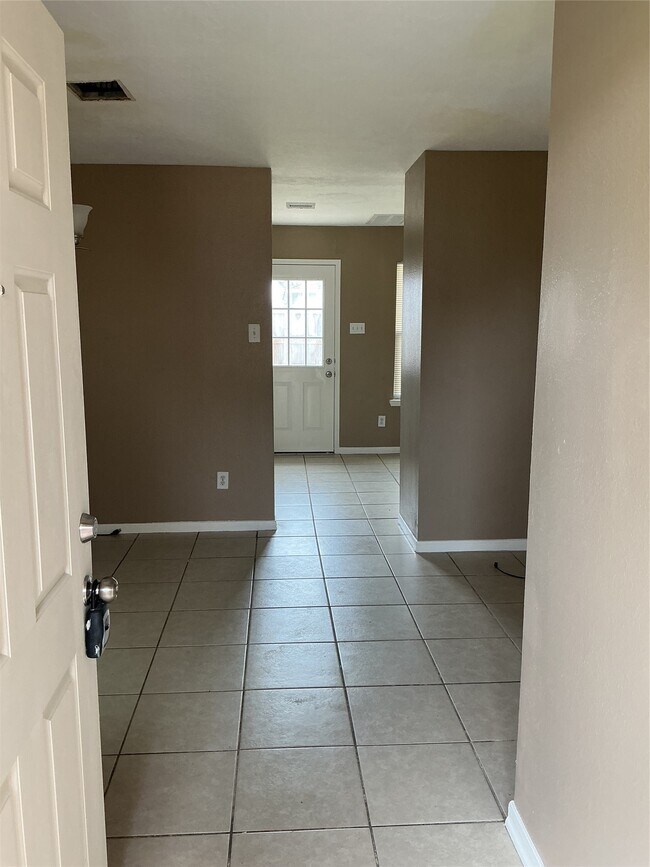 Photo - 4819 May Arbor Ln