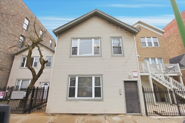 Building Photo - 518 N May St Unit 1