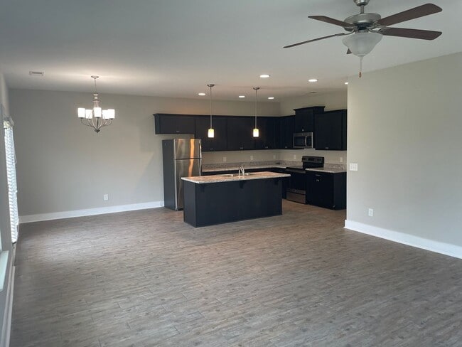 Photo - 4x2.5 For Rent