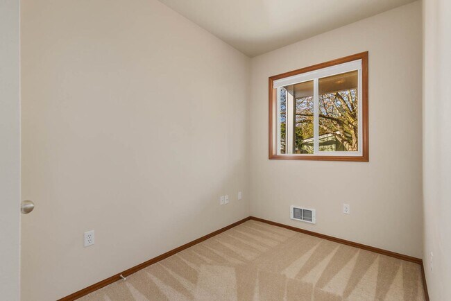 Photo - 1619 SW Barton St