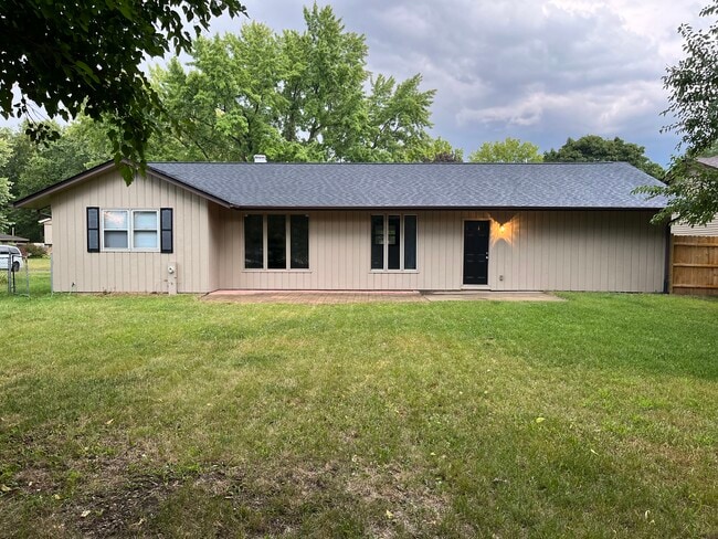 Back view - 2906 Southbridge Rd