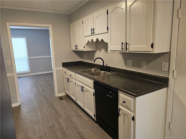 Photo - 7132 Old Castle Dr
