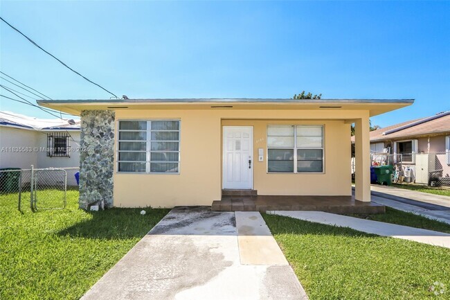 Building Photo - 3156 SW 27th St Unit . Rental