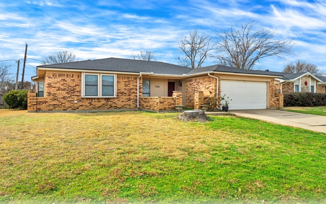 Photo - 2321 Parkside Dr Casa