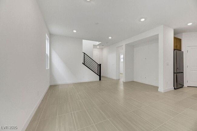 Building Photo - 2770 Alfena Pl