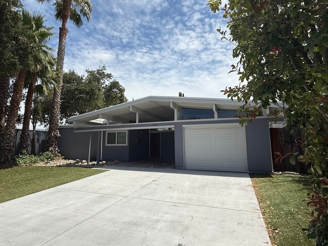Photo - 834 Miller Ave