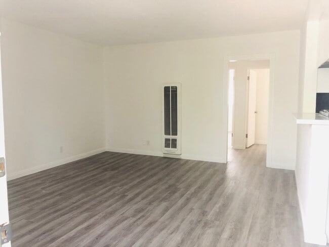Lakewood Landing Apartments