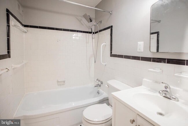 Photo - 8325 Dalesford Rd