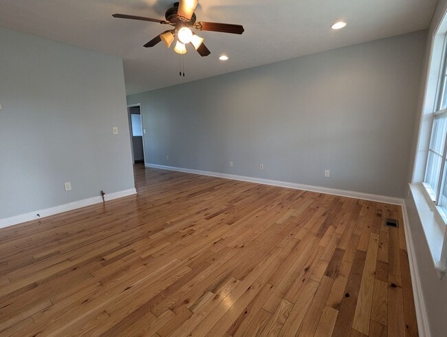 Photo - 3 Bedroom Home in Radcliff Near Ft. Knox!