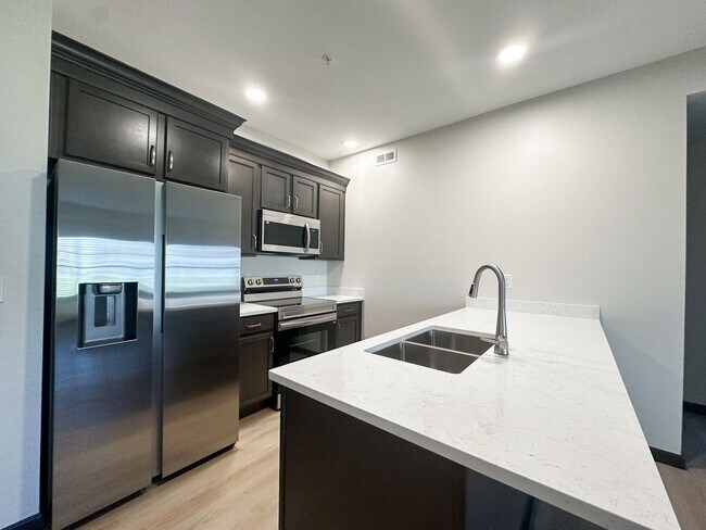 Photo - New! Beautiful 1 Bed, 1 Bath Apartment in ... Unit 2010-104