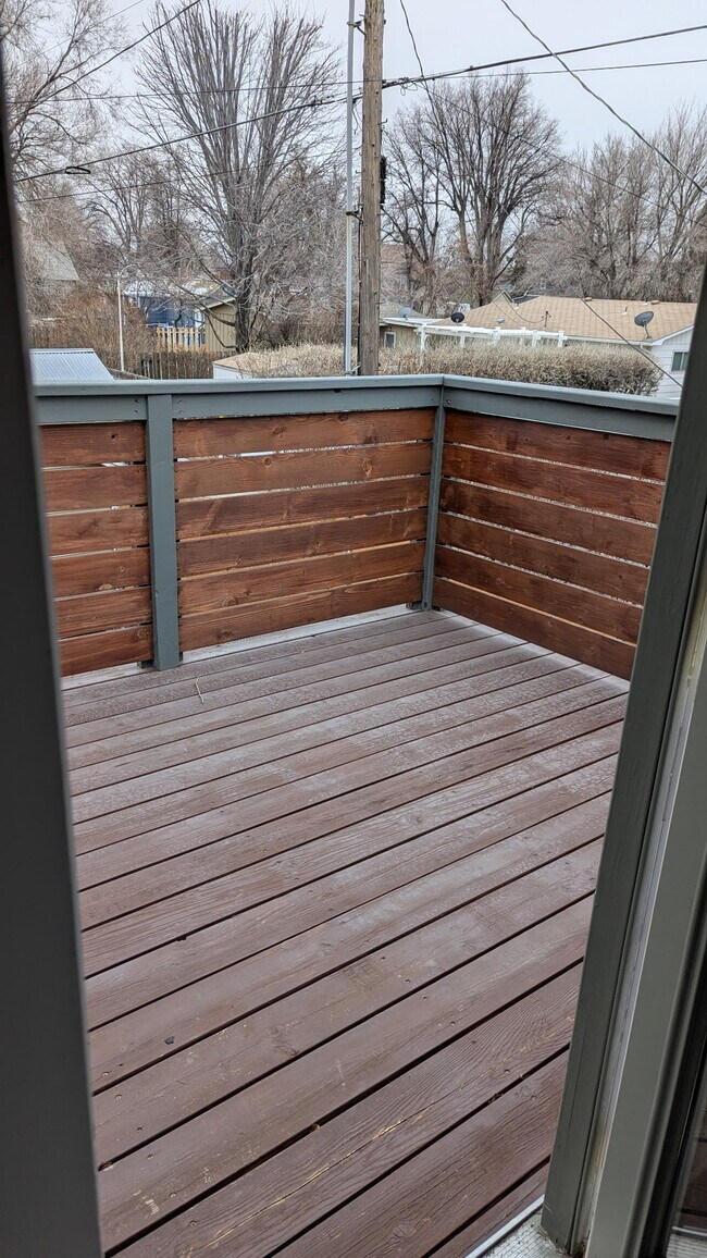 Photo - 385 E 2nd S St