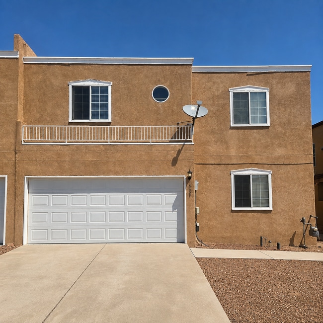 Building Photo - Cute townhome in Northwest side of Albuquerque