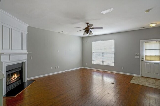 Photo - 8126 Rhiannon Rd