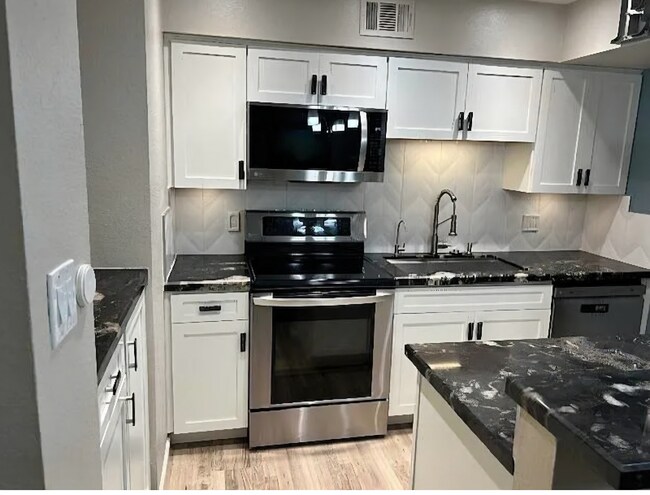 Building Photo - 4410 N Longview Ave Unit 108 Rental
