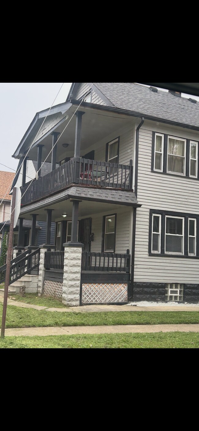 12021 Forest Ave Unit 2st Floor