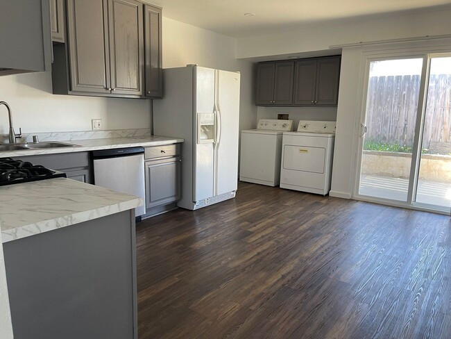 Photo - 21255 Madre St Unit #B