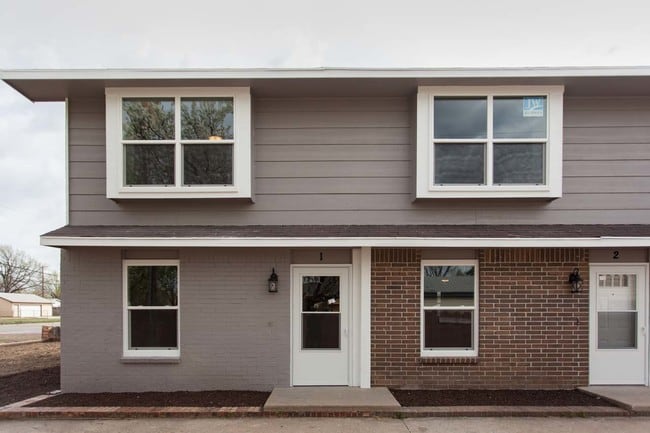 Photo - 419 W 31st St S