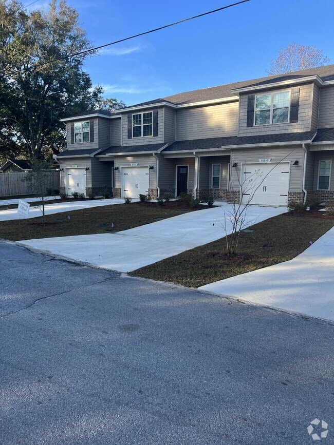 Building Photo - Grande View Townhomes